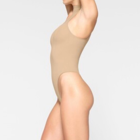 SKIMS High Neck Tan Fitted Bodysuit - Picture 2 of 5